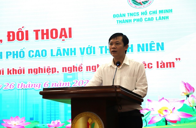 Đ/c Nguyễn Phước Cường phát biểu định hướng tại buổi đối thoại.
